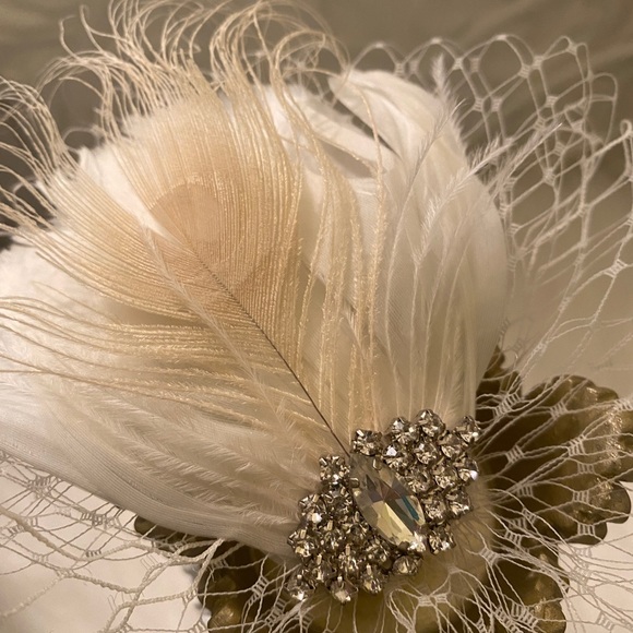 Bridal Wedding Hair Clip Multi Use Feather Netting Rhinestones - Picture 3 of 5
